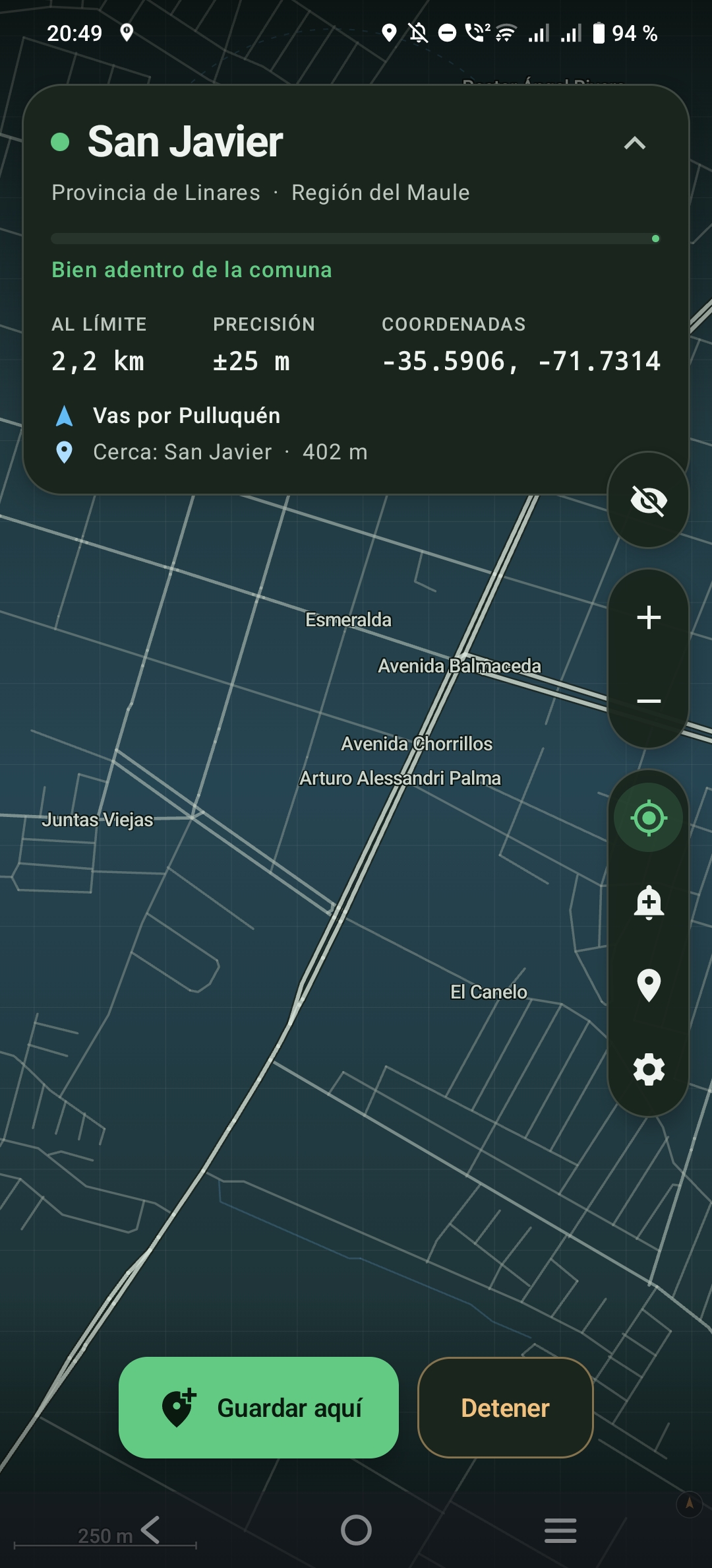 Pantalla principal de Terralis en San Javier: la tarjeta indica bien adentro de la comuna, el límite a 2,2 km y la calle por la que se va.